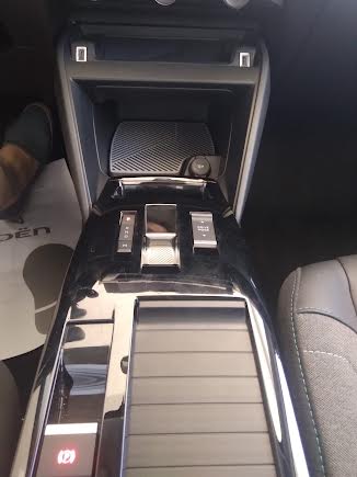 
								CITROEN – C4 X full									