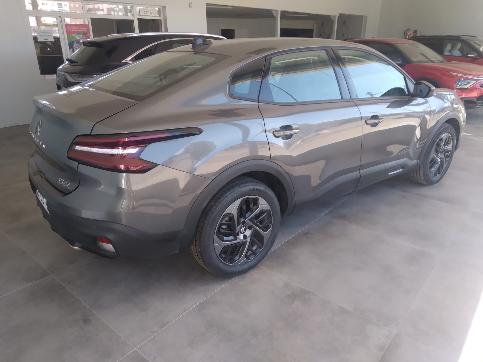 CITROEN – C4 X