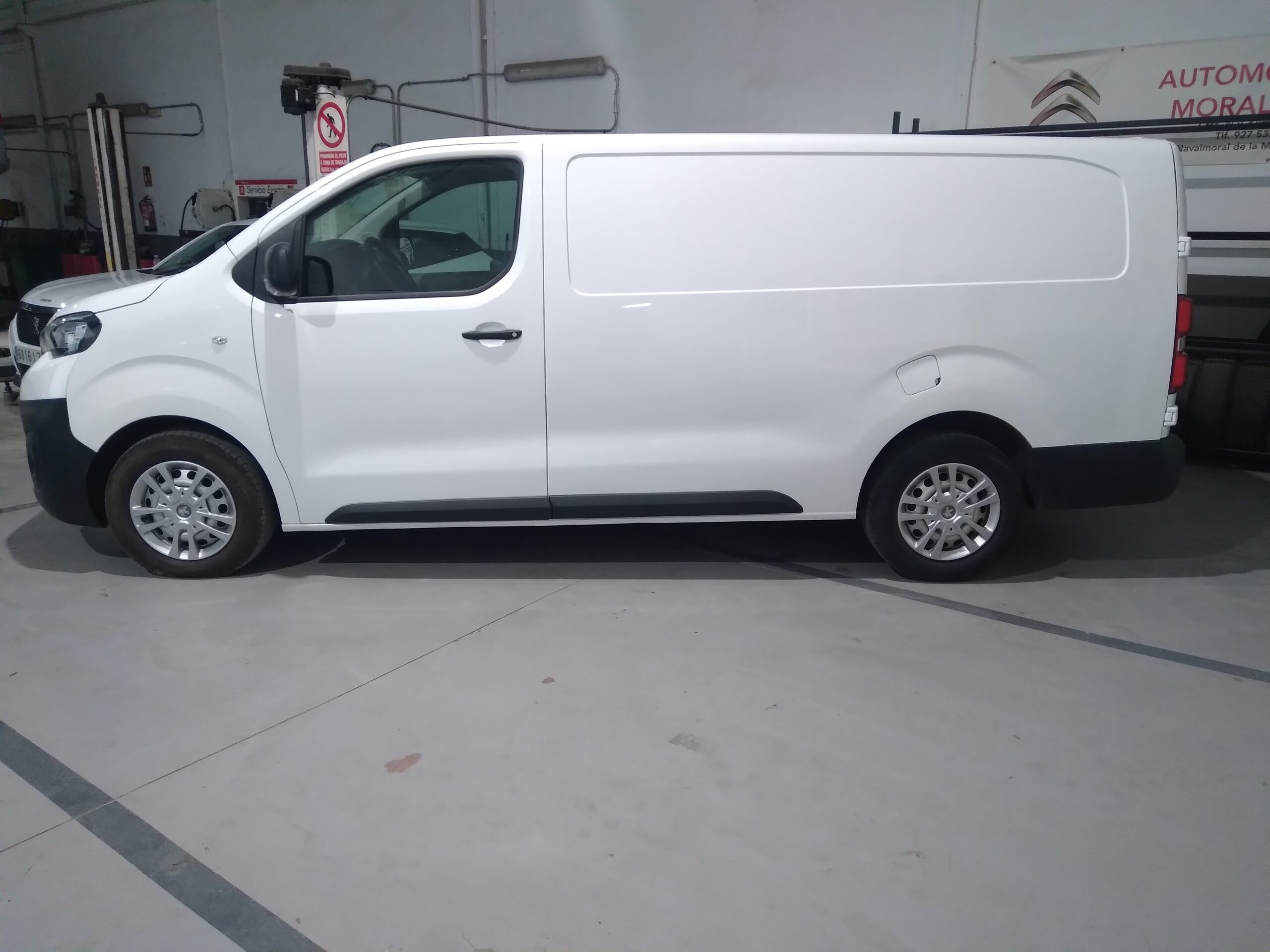 
								PEUGEOT – Expert Furgon Pro 2.0 BlueHDi 120 SS Long full									