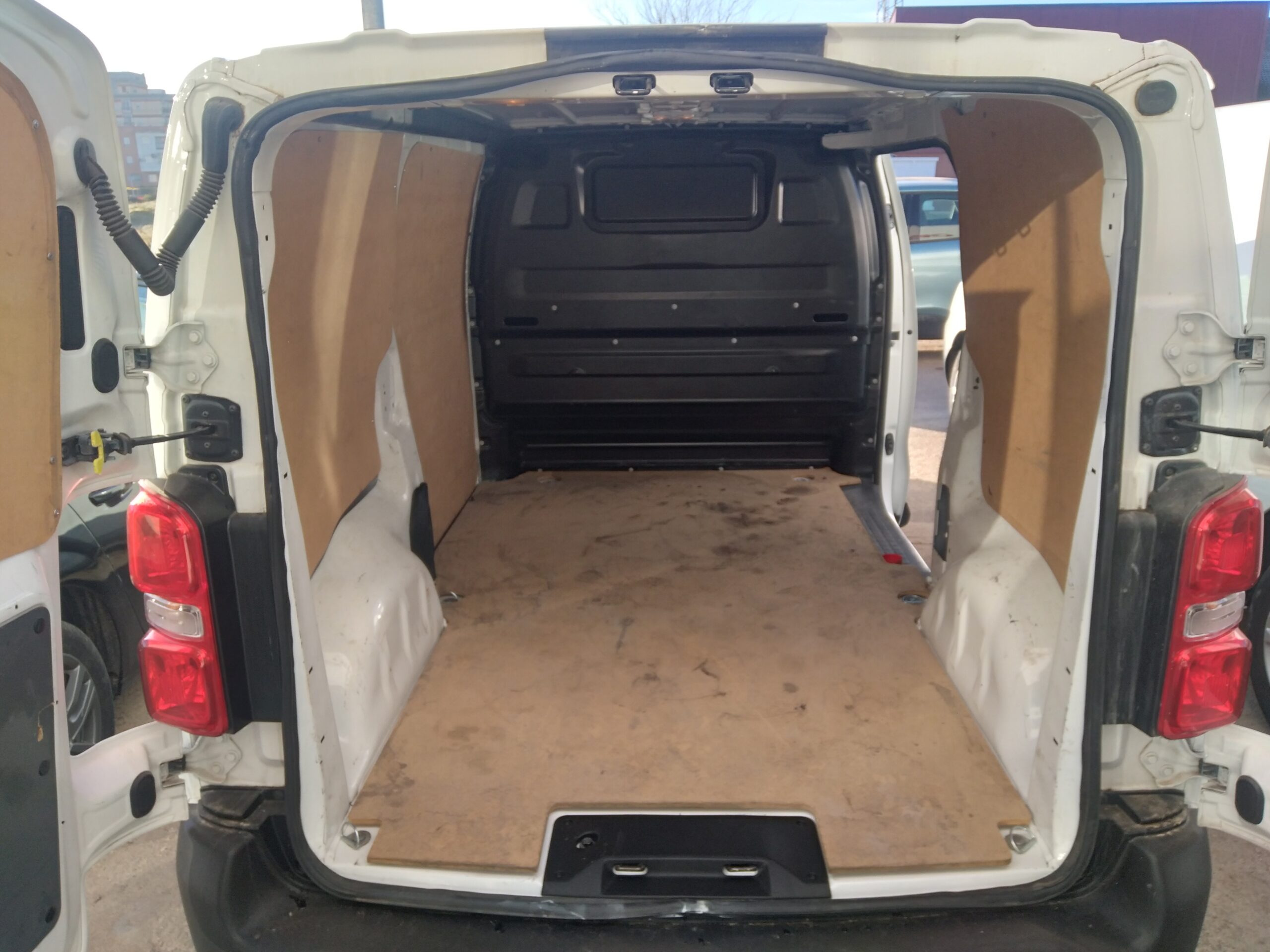 
								CITROEN – Jumpy Talla M BlueHDi 120 SS 6v Control full									
