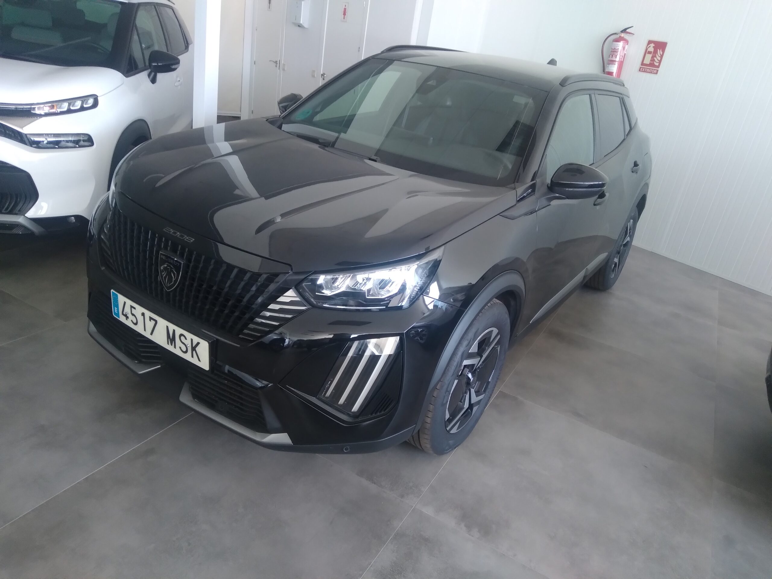 PEUGEOT 2008 Allure Gasolina 100 SS 6 Vel. MAN