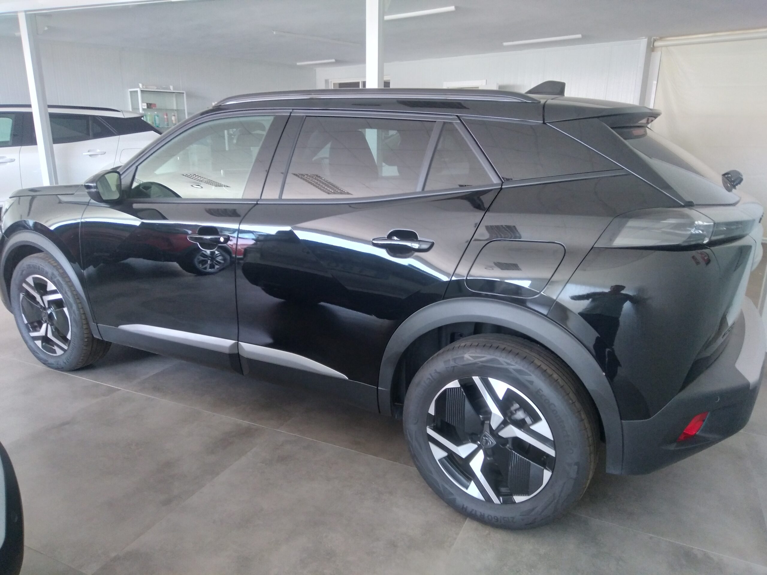 PEUGEOT 2008 Allure Gasolina 100 SS 6 Vel. MAN