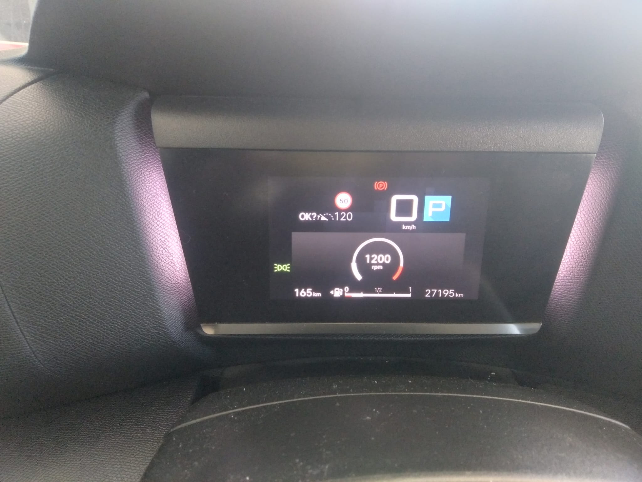
								CITROEN – C4 X full									