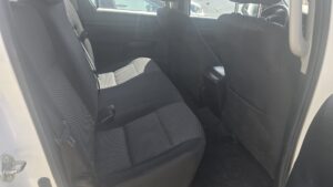 Toyota Hilux 2.4 D-4D 150 CV Doble Cabina blanca en Automóviles Moralo