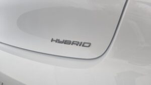 Peugeot 208 Style Hybrid 110 e-DCS6 blanco en Automóviles Moralo
