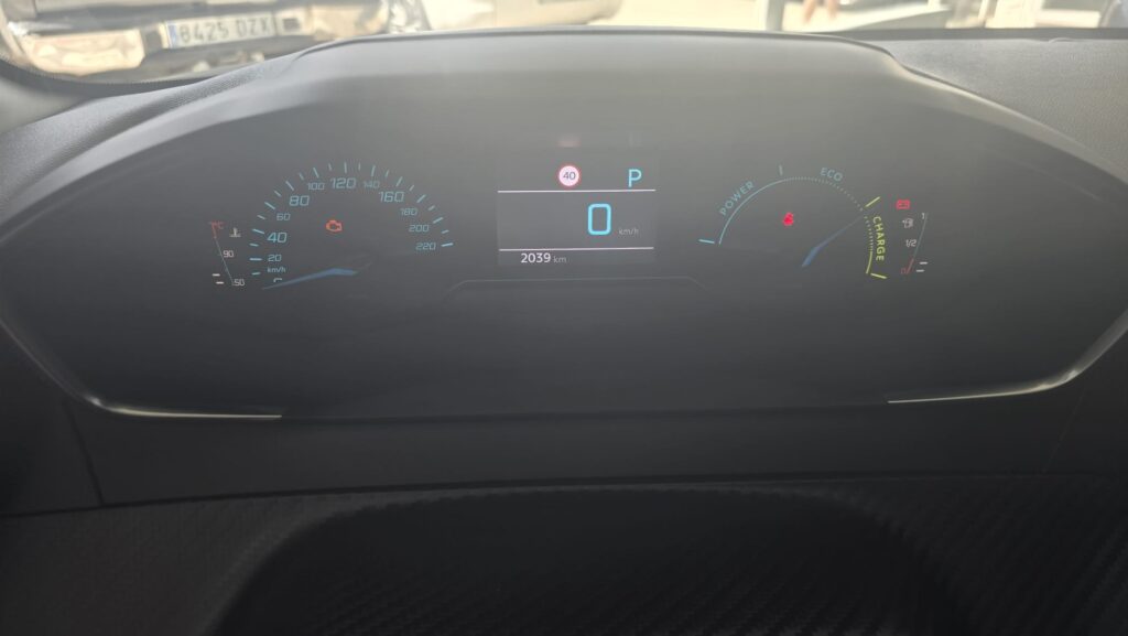 Peugeot 208 Style Hybrid 110 e-DCS6 blanco en Automóviles Moralo