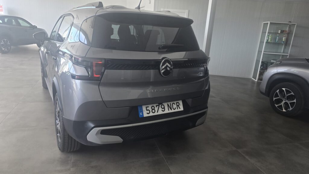 Citroën C3 Aircross Turbo 100 S&S 6v Plus gris metalizado en Automóviles Moralo