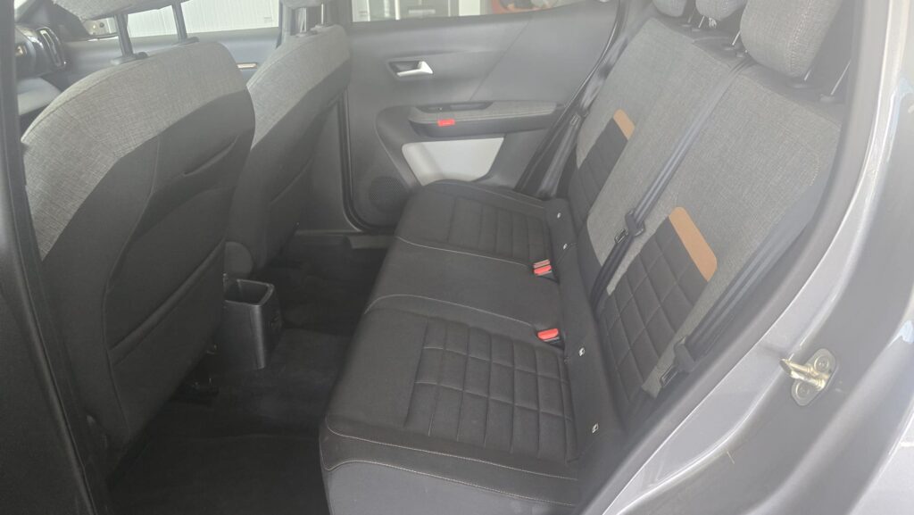 Citroën C3 Aircross Turbo 100 S&S 6v Plus gris metalizado en Automóviles Moralo