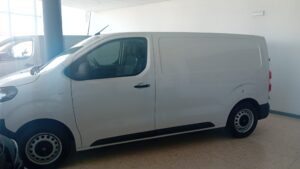 Fiat Scudo Talla M Diésel 120 CV blanco en Automóviles Moralo