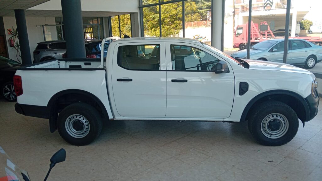 Ford Ranger 2.0 EcoBlue 170 CV 4WD blanco en Automóviles Moralo